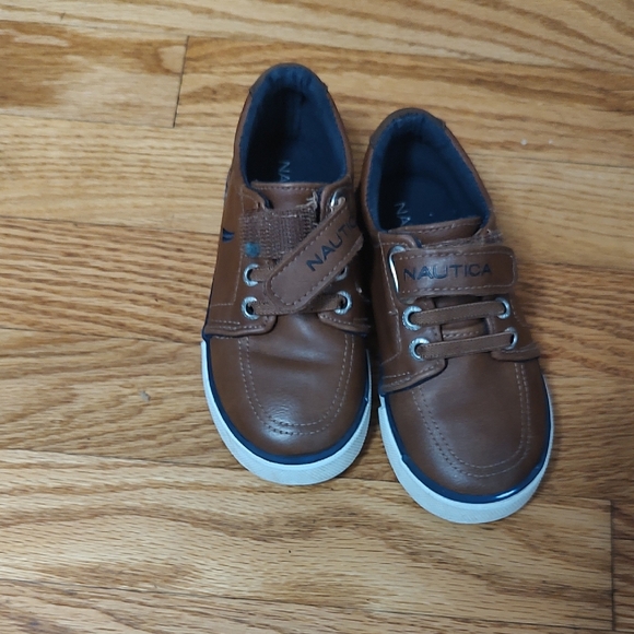 Nautica Kids Tan Sneakers - Picture 1 of 2